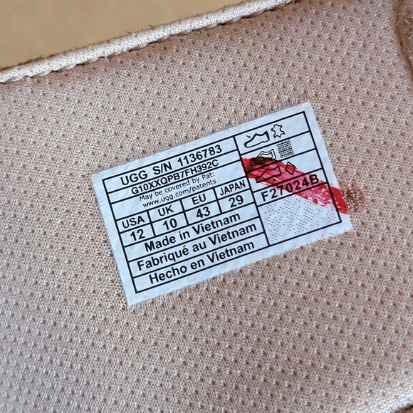 UGG  Goldenstar Platform Sandal - Picture 6 of 10